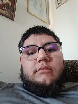 Snapshot of Bigdaddy-Marc chatting on May 17, 2026, 12:32 am Bigdaddy-Marc online show from May 17, 2026, 12:32 am