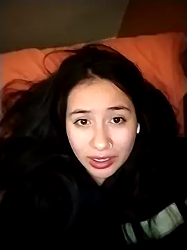 sweetie  annieee online show from February 26, 2026, 4:34 am