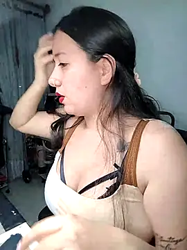 sweetie  annieee online show from November 2, 2025, 1:43 am