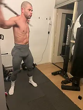 pesyelisa online show from February 27, 2025, 5:07 am