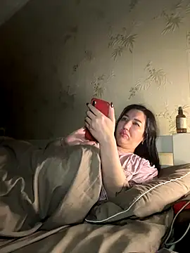 Snapshot of Naughtbaby_2025 chatting on September 23, 2025, 12:06 am Naughtbaby 2025 online show from September 23, 2025, 12:06 am