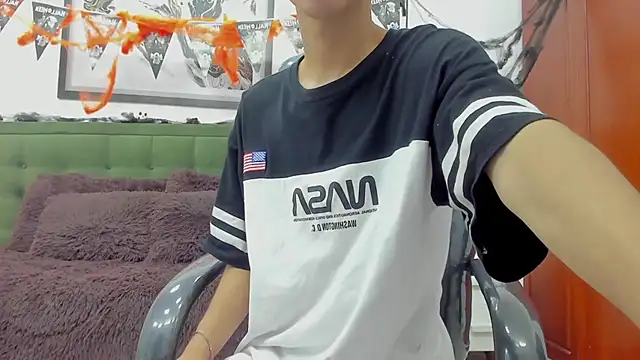 Snapshot of Johann_sex chatting on November 2, 2025, 5:07 pm Johann sex online show from November 2, 2025, 5:07 pm