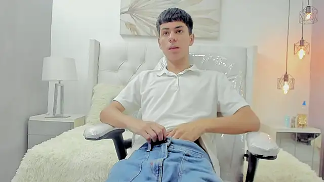Johann sex online show from May 28, 2026, 6:14 pm