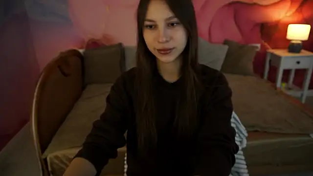 PaigePrado online show from November 4, 2025, 6:28 am