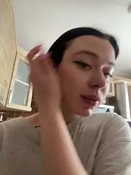 Snapshot of AlishaPrettyBlade chatting on February 24, 2025, 9:32 am AlishaPrettyBlade online show from February 24, 2025, 9:32 am