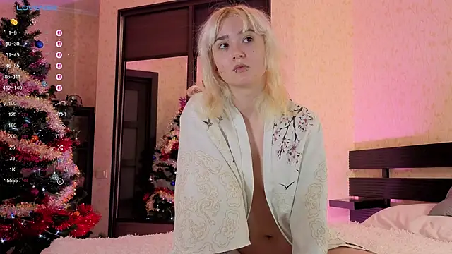 Snapshot of Nasy chatting on December 15, 2025, 6:58 pm Nasy online show from December 15, 2025, 6:58 pm