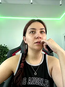 AshleySkott  online show from September 12, 2025, 7:52 am