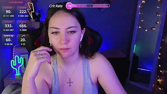 AshleySkott  online show from March 11, 2025, 7:35 am