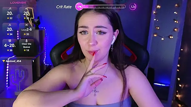 AshleySkott  online show from March 6, 2025, 11:14 am