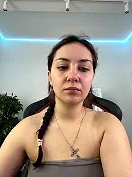 AshleySkott  online show from September 14, 2025, 8:15 am