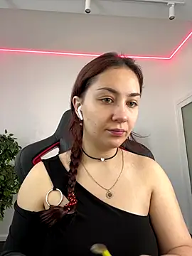 AshleySkott  online show from September 18, 2025, 8:06 am