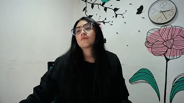 Arielle lov online show from February 28, 2025, 3:26 pm