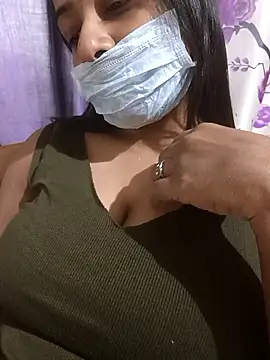 COZY ROZI online show from January 18, 2026, 12:52 pm