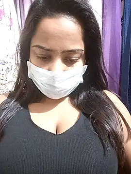 COZY ROZI online show from November 30, 2025, 12:17 pm