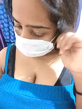 COZY ROZI online show from September 9, 2025, 4:49 pm