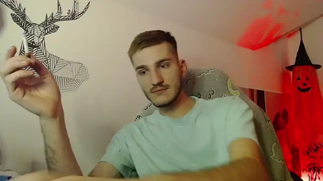 Snapshot of yoyoboy988 chatting on September 21, 2025, 8:36 pm yoyoboy988 online show from September 21, 2025, 8:36 pm