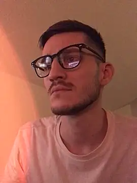 Snapshot of yoyoboy988 chatting on February 18, 2025, 9:42 pm yoyoboy988 online show from February 18, 2025, 9:42 pm