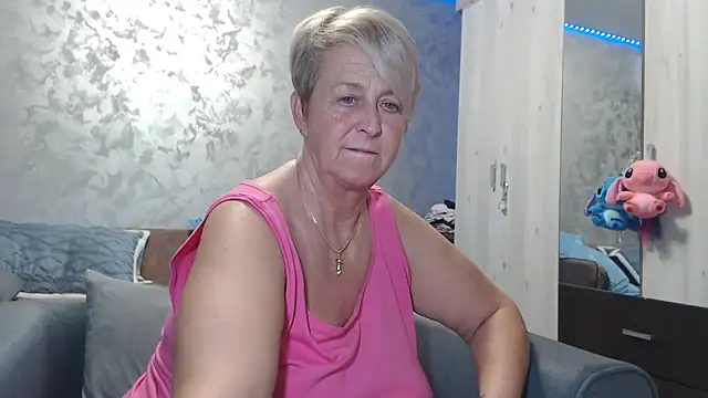 Snapshot of RosesandLillies chatting on February 7, 2026, 6:16 pm RosesandLillies online show from February 7, 2026, 6:16 pm