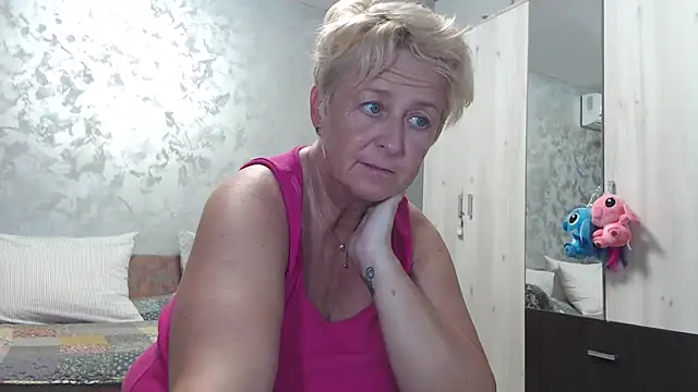 RosesandLillies online show from September 13, 2025, 8:53 pm