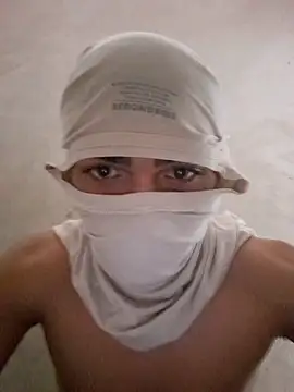 Snapshot of Jhonitopito chatting on February 24, 2025, 5:54 am Jhonitopito online show from February 24, 2025, 5:54 am