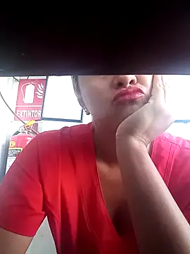 Snapshot of Dulcechocolate7 chatting on March 11, 2025, 7:47 pm Dulcechocolate7 online show from March 11, 2025, 7:47 pm