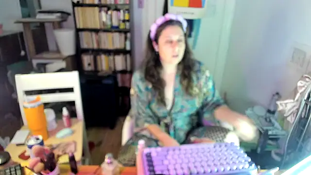 Rosiee69  online show from November 2, 2025, 4:45 pm