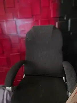 Snapshot of Emily-teen chatting on October 14, 2025, 1:45 pm Emily-teen online show from October 14, 2025, 1:45 pm