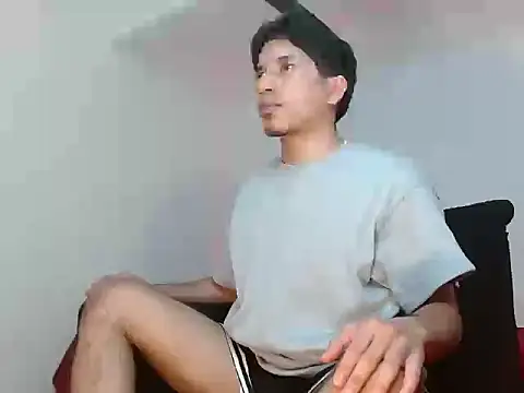 AngelHil online show from November 16, 2025, 1:54 am