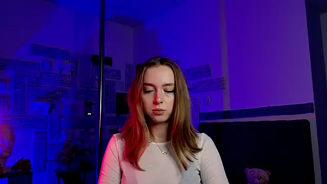 Snapshot of JenniferGraces chatting on March 22, 2025, 4:37 pm JenniferGraces online show from March 22, 2025, 4:37 pm