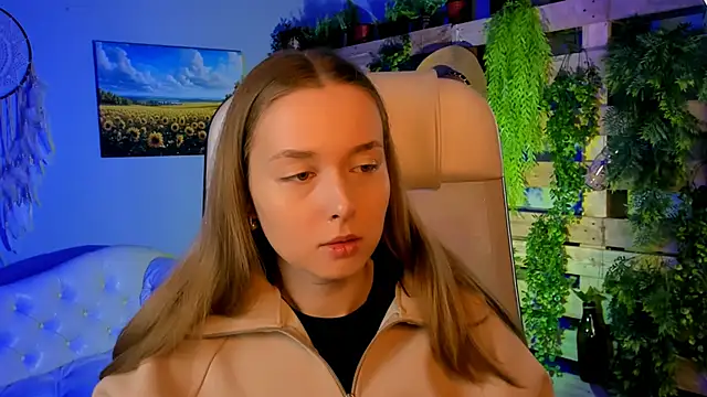 Snapshot of JenniferGraces chatting on October 7, 2025, 9:54 am JenniferGraces online show from October 7, 2025, 9:54 am