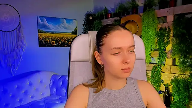 Snapshot of JenniferGraces chatting on October 21, 2025, 10:14 am JenniferGraces online show from October 21, 2025, 10:14 am