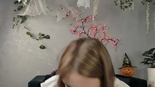 boozekirs  online show from October 30, 2025, 3:49 am