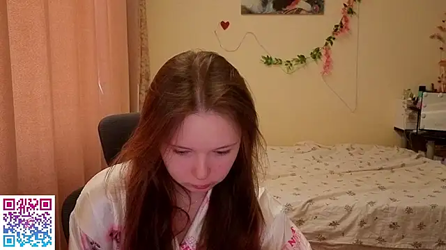 boozekirs  online show from May 18, 2026, 3:06 am