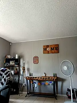 Snapshot of HTXBELLE chatting on October 16, 2025, 8:39 pm HTXBELLE online show from October 16, 2025, 8:39 pm