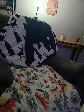 HTXBELLE online show from November 2, 2025, 5:45 am