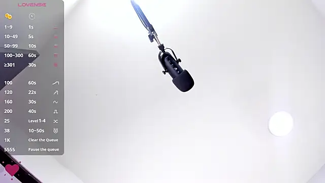 Snapshot of candy_rogeers chatting on February 17, 2025, 1:55 pm candy rogeers online show from February 17, 2025, 1:55 pm