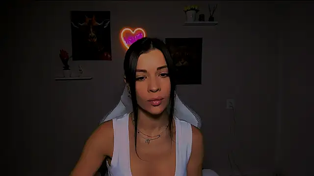 Snapshot of KetiWils chatting on March 4, 2025, 10:24 am KetiWils online show from March 4, 2025, 10:24 am