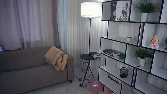 QuennaCoote online show from November 14, 2025, 6:50 am