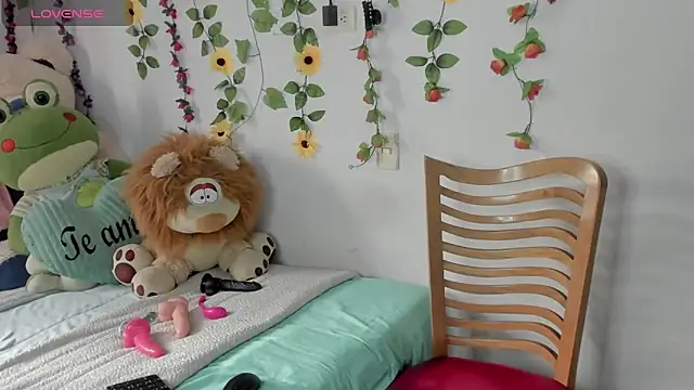 Snapshot of Rihana_Milan chatting on November 18, 2025, 8:56 pm Rihana Milan online show from November 18, 2025, 8:56 pm