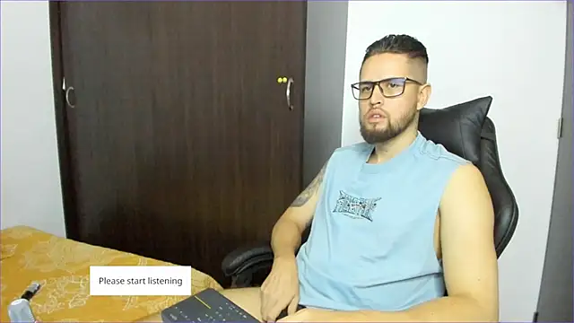 Snapshot of bastianwatson10 chatting on November 4, 2025, 4:22 pm bastianwatson10 online show from November 4, 2025, 4:22 pm