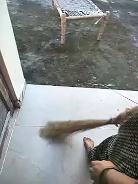 Snapshot of indian_couple4 chatting on September 9, 2025, 1:05 am indian couple4 online show from September 9, 2025, 1:05 am