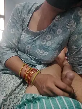 Snapshot of indian_couple4 chatting on November 4, 2025, 2:26 am indian couple4 online show from November 4, 2025, 2:26 am