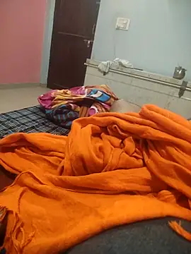 Snapshot of indian_couple4 chatting on November 12, 2025, 4:00 pm indian couple4 online show from November 12, 2025, 4:00 pm