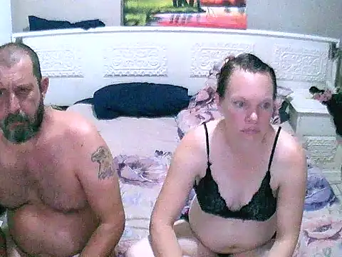 redsparrowXxXx online show from February 11, 2026, 7:03 pm