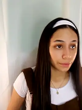 Snapshot of TANIA_06 chatting on March 14, 2025, 11:22 pm TANIA 06 online show from March 14, 2025, 11:22 pm