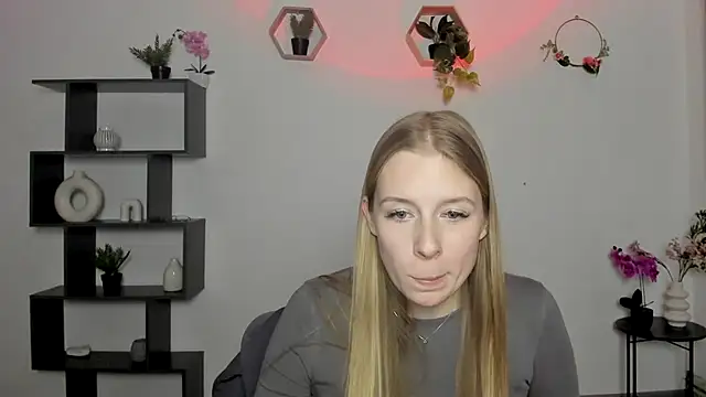 AnnNorriss online show from February 26, 2025, 7:53 pm