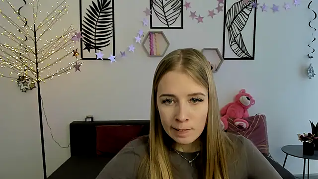 AnnNorriss online show from February 18, 2025, 11:22 am