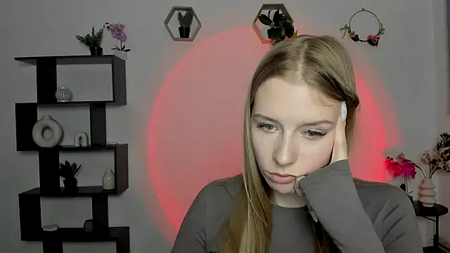 AnnNorriss online show from February 26, 2025, 4:49 pm