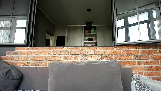 AnnNorriss online show from September 20, 2025, 9:14 am