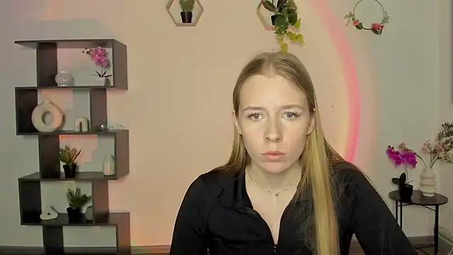 AnnNorriss online show from March 10, 2025, 4:14 pm